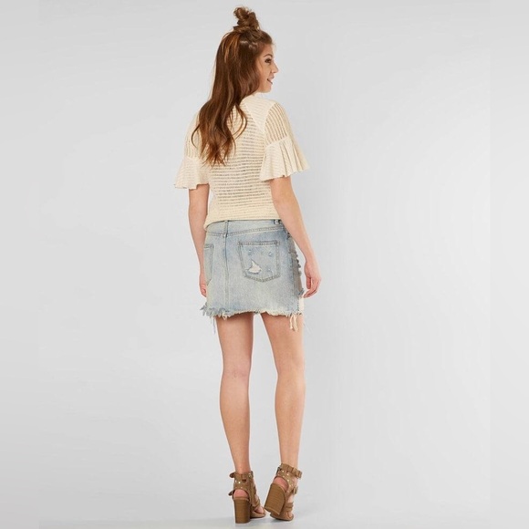 Free People We The Free Jean Skirt Relaxed Destroyed Light Denim Cotton Size 30 - Picture 2 of 16